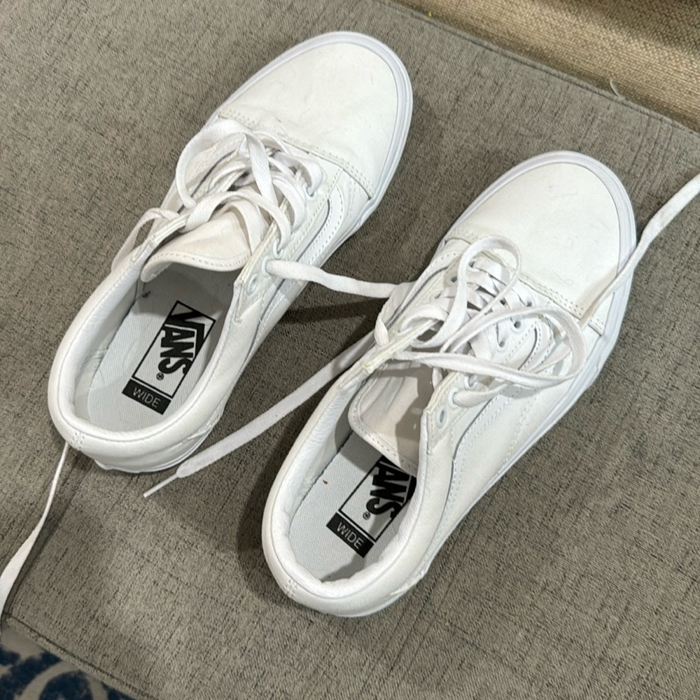 Vans old-school sneakers in white never worn size 7 1/2 wide